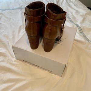 Elegant Footwear high heeled boots